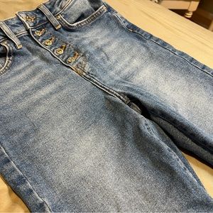 High-waisted Blue Jeans 👖